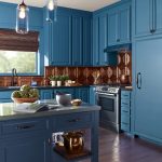 Virtuvės baldai mėlynos spalvos