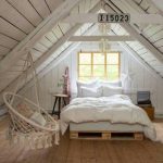 חדר שינה בעליית גג לבן