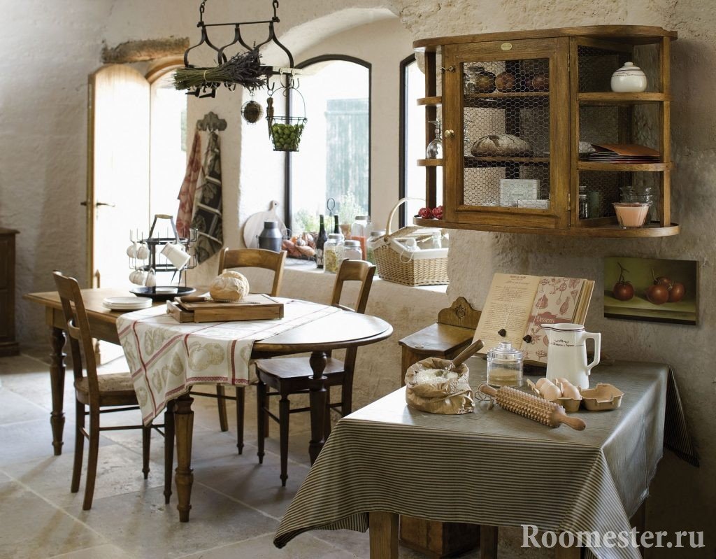 Kjøkkendesign i Provence-stil