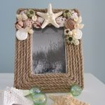 Cadre photo en ficelle décoré de coquillages
