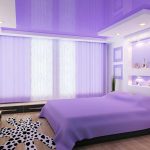 Hvid og lilla soveværelse interiør