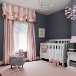 Šedo-ružový interiér pre deti