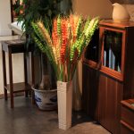 Flerfargede kornører i en vase