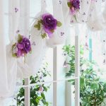 Blomster på gardinene