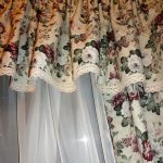 Curtain with flowers