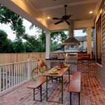 Bucătărie și sufragerie pe verandă