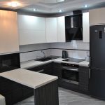 Bucătărie cu mobilier modern