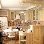 Móveis de cozinha de madeira clara