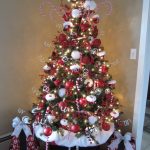 Άγιος Βασίλης καπέλο στο χριστουγεννιάτικο δέντρο