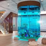 Bel intérieur avec aquarium d'origine