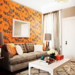 Oranžinė spalva gyvenamajame kambaryje