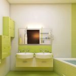 Interior de baño blanco verde claro