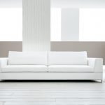 Minimalistyczna sofa