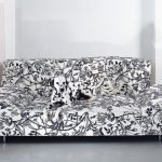 Mønstret sofa