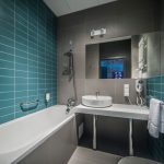 Intérieur de salle de bain gris turquoise