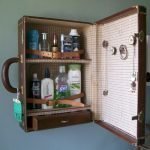 Shaving accessories in the cabinet