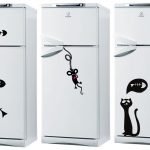 Sorte klistremerker til kjøleskapet