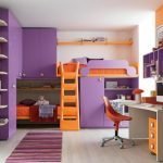 Lila-orange interiör för barn