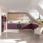 Perabot dapur dengan fasad ungu