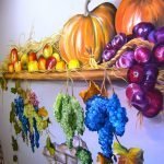 Gyümölcsök és zöldségek a falon