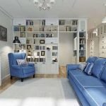 Baltos sienos ir mėlyni baldai