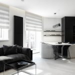 Hvitt gulv og mørke møbler i leiligheten