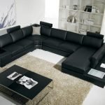Stor svart soffa