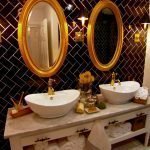 Badezimmerspiegel mit Vergoldung