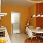 Orange Wände in der Küche