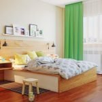 Zelené závesy v spálni