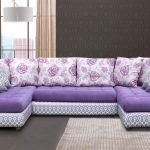 Canapé lilas en forme de U
