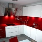 Осветљени кухињски намештај