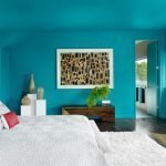 Blaue Wände und Decke