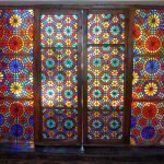 Mosaik målat glasfönster