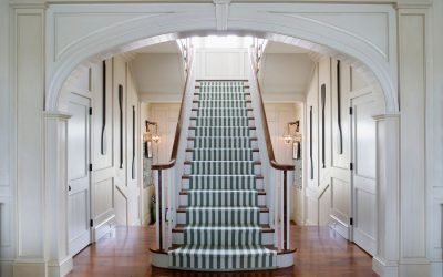 Conception d'un hall dans une maison privée avec un escalier +75 photos
