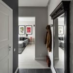 Hallway in the studio in white and gray tones