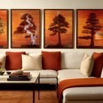 Malerier med trær over sofaen