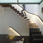 Iluminação para escadas em casa