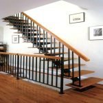 Σκάλες από φυσικό ξύλο