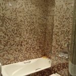 Mosaiikki asettelu kylpyhuoneessa