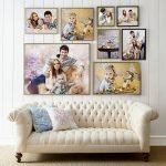 Familiefotos på væggen