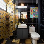 Koristeellinen seinäkoriste kylpyhuoneessa hunajakennojen muodossa