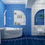 Azul en el diseño del baño.
