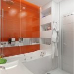 Mur orange dans la salle de bain