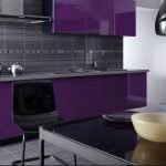 Cocina gris-púrpura