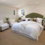 Klassisches grünes Schlafzimmer