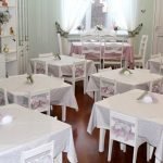 White tablecloths on the tables