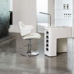 Table et chaise de travail blanches