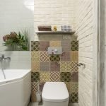 تصميم الحمام مع البلاط مع زخرفة