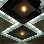 Ασπρόμαυρη οροφή κασέτας με οπίσθιο φωτισμό